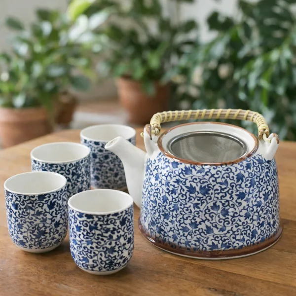 Blue Leaf Teapot Set